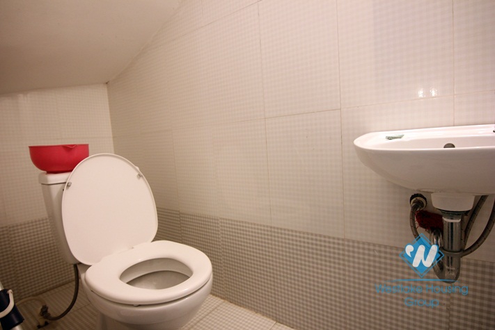 Cheap and nice house with 04 bedrooms for rent in Tay Ho area 